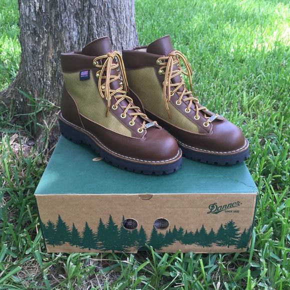 danner light hiking boots